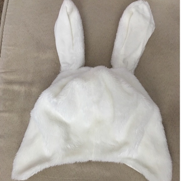 Janie and Jack Faux Fur Rabbit Beanie - Picture 4 of 4